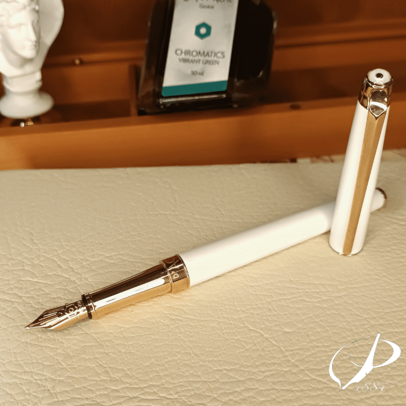 Stylo plume Leman slim Caran d'Ache Blanc Stylo plume Leman slim Caran d'Ache Blanc