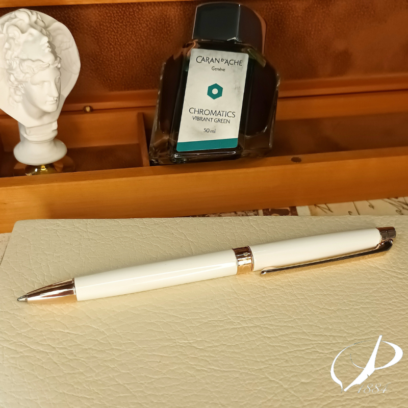 Stylo bille Leman Slim Caran d'Ache Blanc Stylo bille Leman Slim Caran d'Ache Blanc